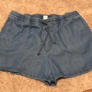 Gap Womens size M medium denim shorts